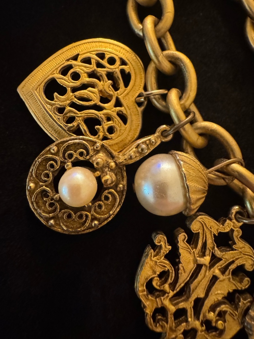 French Etruscan RARE VTG Charm Bracelet - Picture 4 of 12